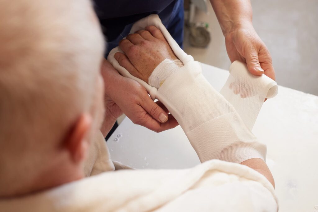 Arm im Gips